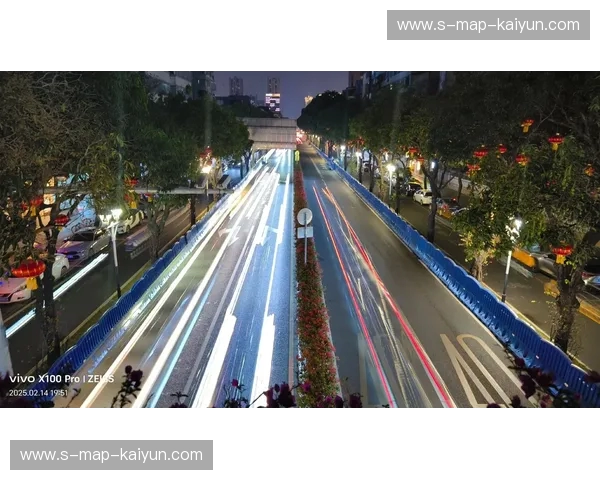 霓虹与石板路的变奏曲：当香港的快门遇上澳门的慢镜头